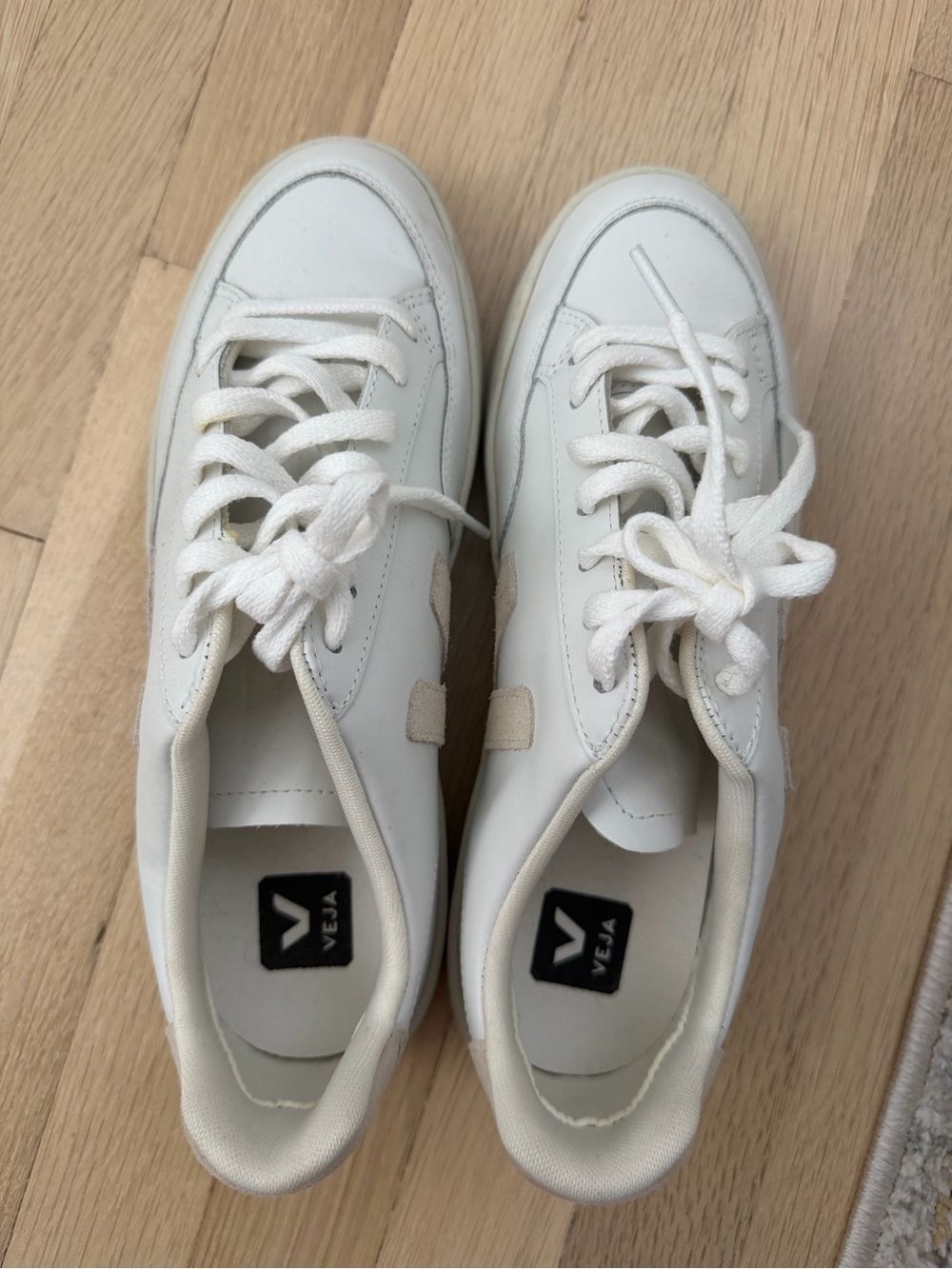 Veja Low-Top Sneakers in Off-White with Beige V - Picture 2 of 4